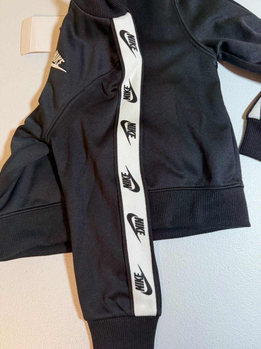 Nike Toddler Boys Black Full Zip Track Jacket 1-2T Logo Tape Athletic NWT - Picture 3 of 7